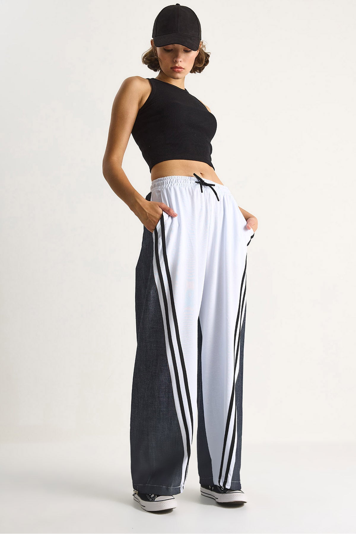 Anthracite - White Women Pants